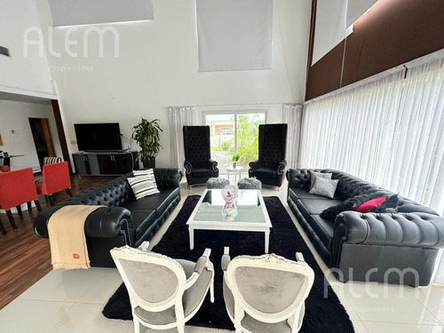 Casa En Venta En Barrio Privado San Eliseo Canning