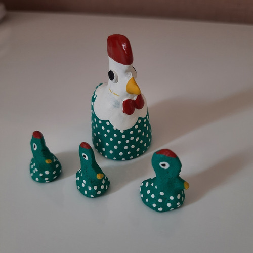 Imagem 2 de 7 de Artesanato Alto Do Moura Caruaru - Galinhas E Pintinhos