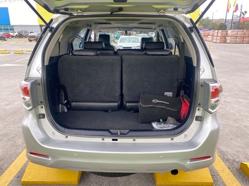 Imagen 24 de 25 de Toyota Fortuner 2.7