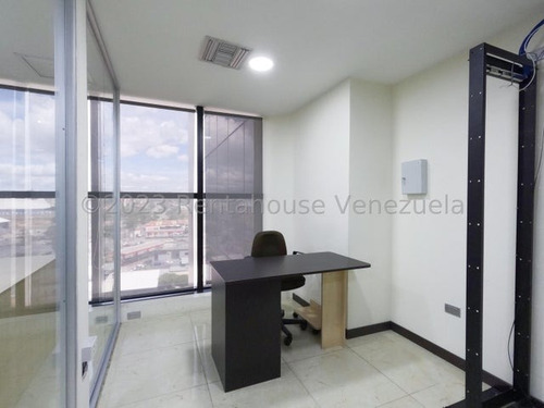 Moderna Oficina En El Triangulo Del Este De Barquisimeto, Remodelada, Fresca Y Amplia, 2 3 - 3 2 6 9 1 Ideal Para Tu Empresa Del Ramo Servicios, Francisco Rojas Norscia Rentahouse, Llama Ya Y Compra!