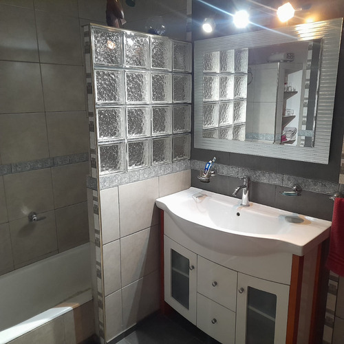 Casa En Venta Zona Word Villa Sarmiento Amplio Fondo, Pileta 8 X 4 Hermoso Barrio