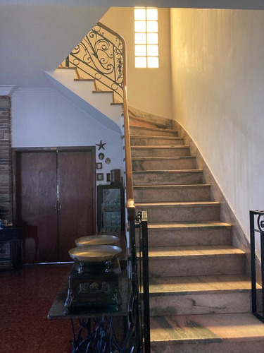 Quinta En Venta - 6 Dormitorios 5 Baños - Pileta - 3742 Mts2 - Moreno
