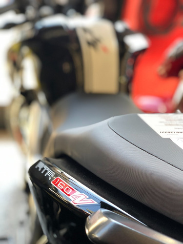 Imagen 14 de 17 de Tvs Rtr 160 New Model Negra - Rvm
