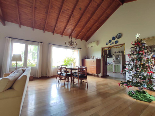 Casa De 4 Dormitorios En Lote De 2000 M2 - Club De Campo Santa Catalina
