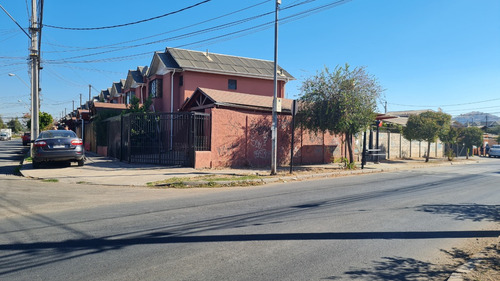 En Venta Comuna Maipú Casa Esquina Aislada.