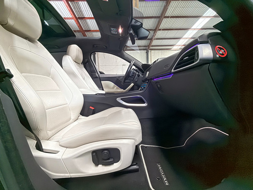 Jaguar F-PACE FIRST EDITION