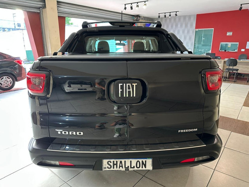 Fiat Toro 1.8 16v Freedom Flex 4x2 Aut. 4p