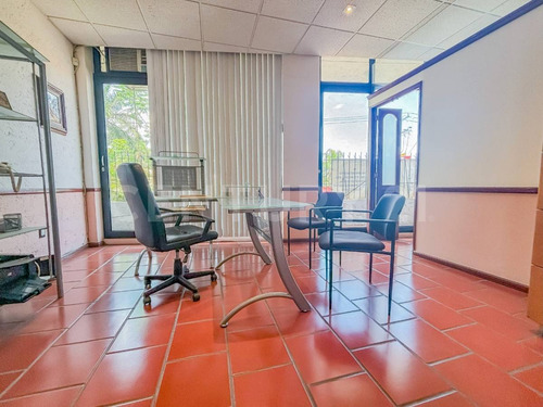 Plaza Comercial En Poblado Acapatzingo, Cuernavaca $110,000.00 Mxn
