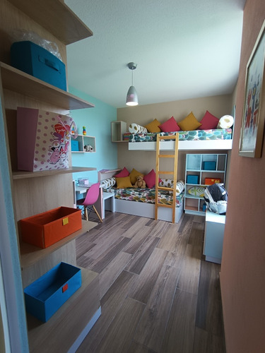 Casa Y Deptos De 2 A 3 Recámaras, Portón Seguridad, Etc.