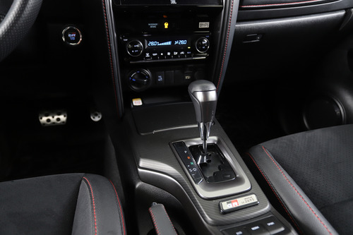 Toyota SW4 2.8 Tdi Gr-s 4x4 7as 6at