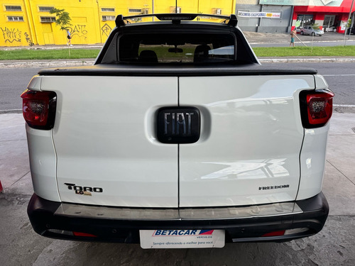 Fiat Toro 1.8 16v Freedom Flex 4x2 Aut. 4p