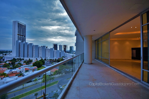 Departamento De Lujo En Venta En Torre Zsense Andares
