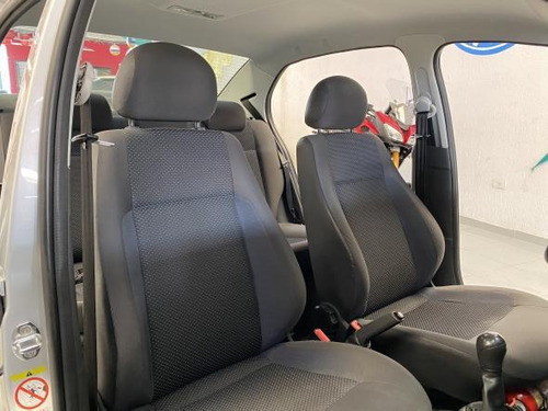 Voyage 1.0 City Mi Total Flex 8v 4p Completo Prata Impecável