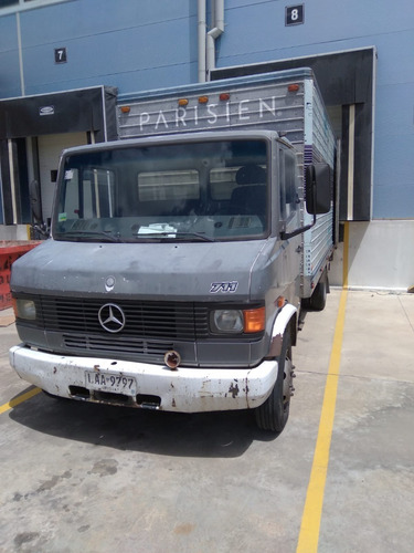 Mercedes Benz 711/42.5