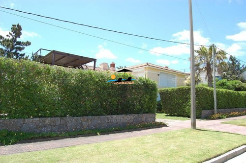 Alquiler Temporada Alta 2022/23! Gran Casa En El Casco Antiguo De La PenÃnsula Con 5 Dormitorios,gran Parque Y Piscina Abierta!!