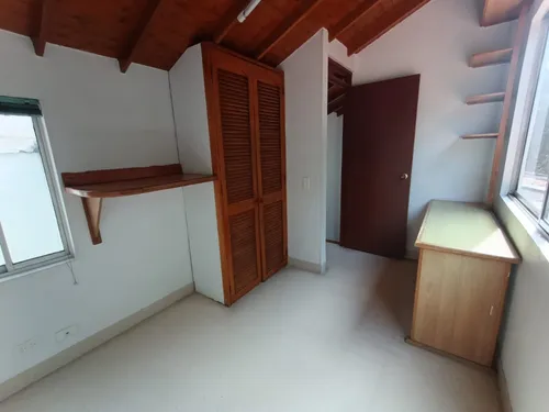 Se Vende Casa Unifamiliar En Loma De Los Bernal