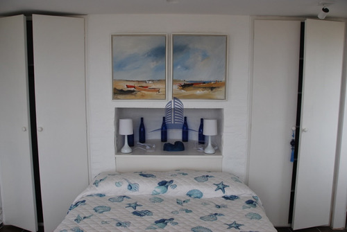 Residencia En Peninsula- Casa En Venta- 5 Dormitorios- Ref: 1577