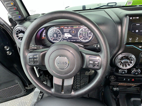 Imagen 21 de 25 de Jeep Wrangler Sport 3.6