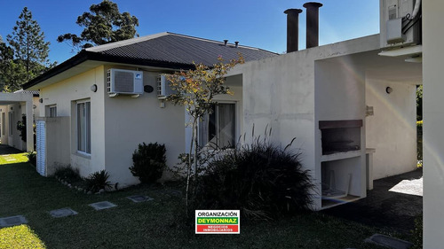 Imagen 22 de 30 de Complejo Turístico En Venta En Colón Entre Ríos Piscina