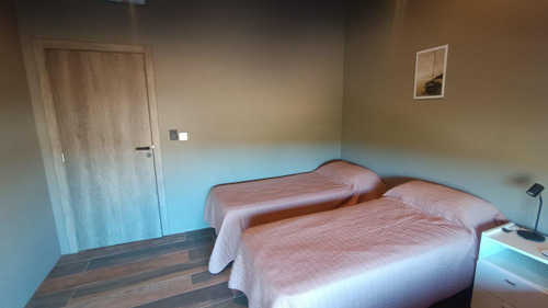 Casa En Venta - 5 Dormitorios 5 Baños - Pinamar