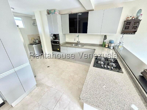 Raiza Suarez Vende Moderno Y Lujoso Apartamento Dúplex Conectado A Planta Eléctrica En El Este De Barquisimeto 2 5 2 0 8 0 7 Con Seguridad Las 24 Horas Bellas Áreas Sociales Para Disfrutar En Familia