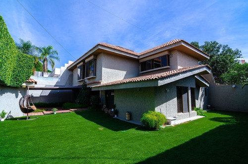 Casa En Venta En Jardines Universidad, Zapopan, Jalisco