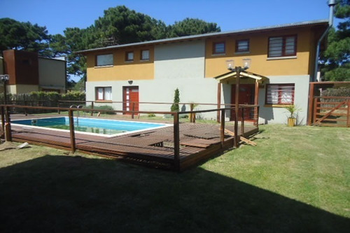 Imagen 3 de 17 de Ph Dentro De Un Complejo Cuenta Con Piscina De Uso Común Lote Perimetrado Propiedad De 3 Ambientes En 2 Niveles