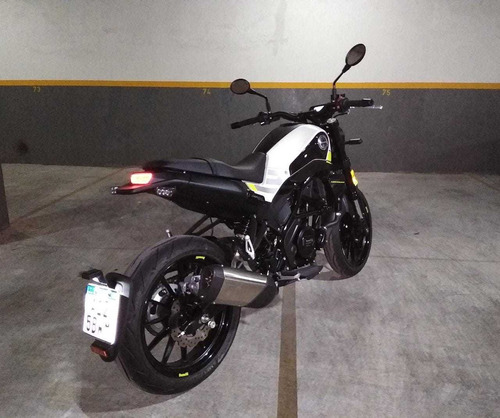 Benelli Leoncino 250