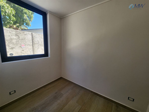 Casa En Venta De 4 Dorm. En La Reina Sin Comisión