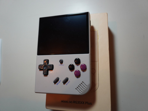 Consola Linux Modelo 35xx Plus 64 Gb - Incluye Juegos (Usado)