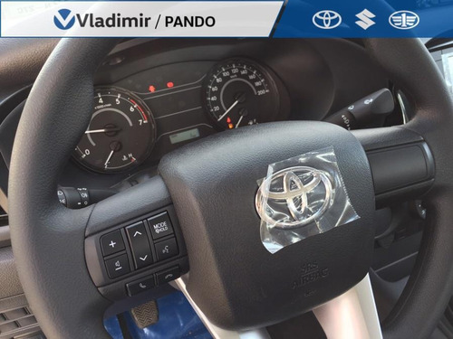 Toyota Hilux Dx 4x2 Pick Up Doble Cabina 2021 0km