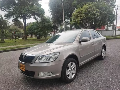 Skoda Octavia Mecanico Con Techo Y Cuero Full Equipo