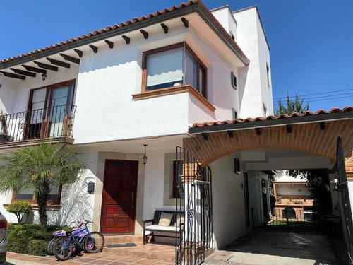 Casa En Venta En Rincon Colonial Calacoaya, Atizapan
