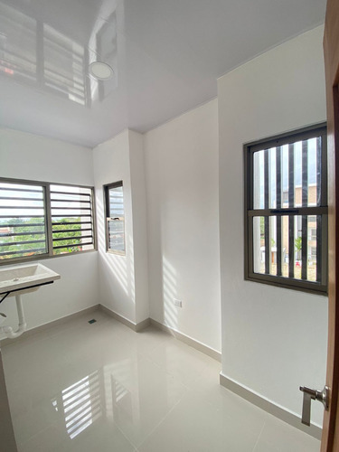 Apartamento En Venta Salida A Santo Domingo, San Francisco De Macorís.