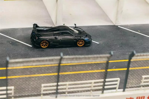 Tarmac Pagani Imola Grigio Knockhill Global64 Escala 1/64 Color Gris Oscuro
