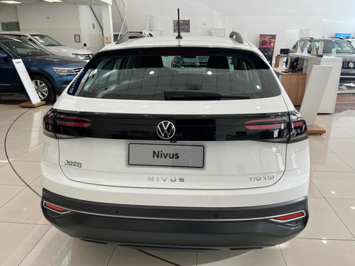Imagen 10 de 25 de Volkswagen Nivus Trendline 170tsi Mt
