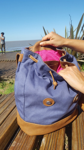 Mochila De Cuero Y Tela