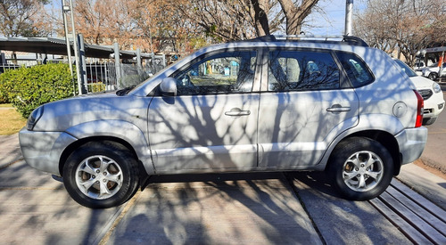 Imagen 4 de 9 de Hyundai Tucson 2wd 2.0 2010