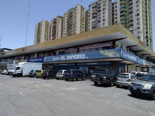 Imagen 1 de 9 de Se Vende Local Comercial En El C.c. Vistamar Alexis Quinan 0416.081.70.64