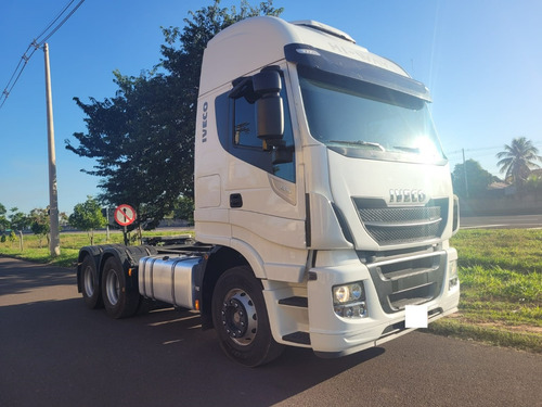 Iveco Stralis Hi-way 440 6x2 2022 Automático