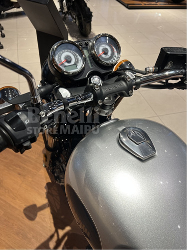 Imagen 11 de 15 de Benelli Imperiale 400