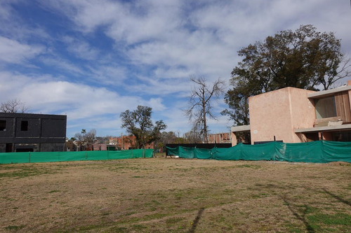 Imagen 15 de 24 de Lote En Venta En Excelente Barrio Cerrado La Clementina En La Mejor Zona Del Jockey. San Isidro.