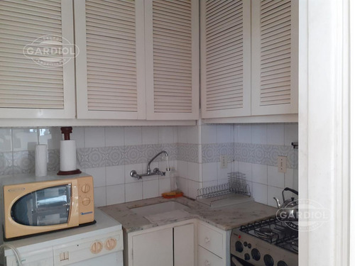 Imagen 7 de 23 de Apartamento 2 Dormitorios En Playa Mansa Primera Linea. Punta Del Este.