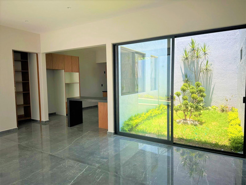 Casa En Lomas De Atzingo