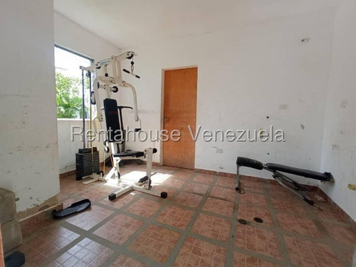 Ms Rentahouse Vende Hermoso Y Acogedor Apartamento En Residencias Río Caroní Ii. Cuenta Con Seguridad Privada Las 24 Horas, Posee 65mts2, Sala De Estar Y Cocina Concepto Abierto. Paraparal