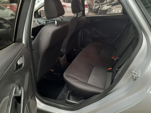 Imagen 6 de 14 de Ford Focus 1.6 S 4p Pb