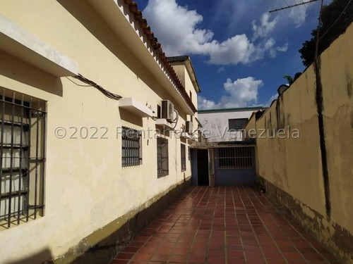 Casa En Venta Ubicada En Los Colorados Valencia Carabobo 23-3706, Eloisa Mejia