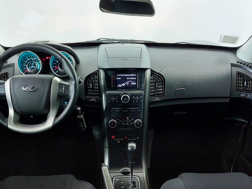 Imagen 13 de 15 de Mahindra Xuv500 2.2 Fl Base 4x2 At