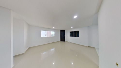 Apartamento En Venta En Ciudad Jardín, Barranquilla.