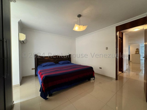 Agp Apartamento En Venta En San Román, Listo Para Mudarse, Con Excelente Vista, Sin Falla De Agua 24-17464 Ys